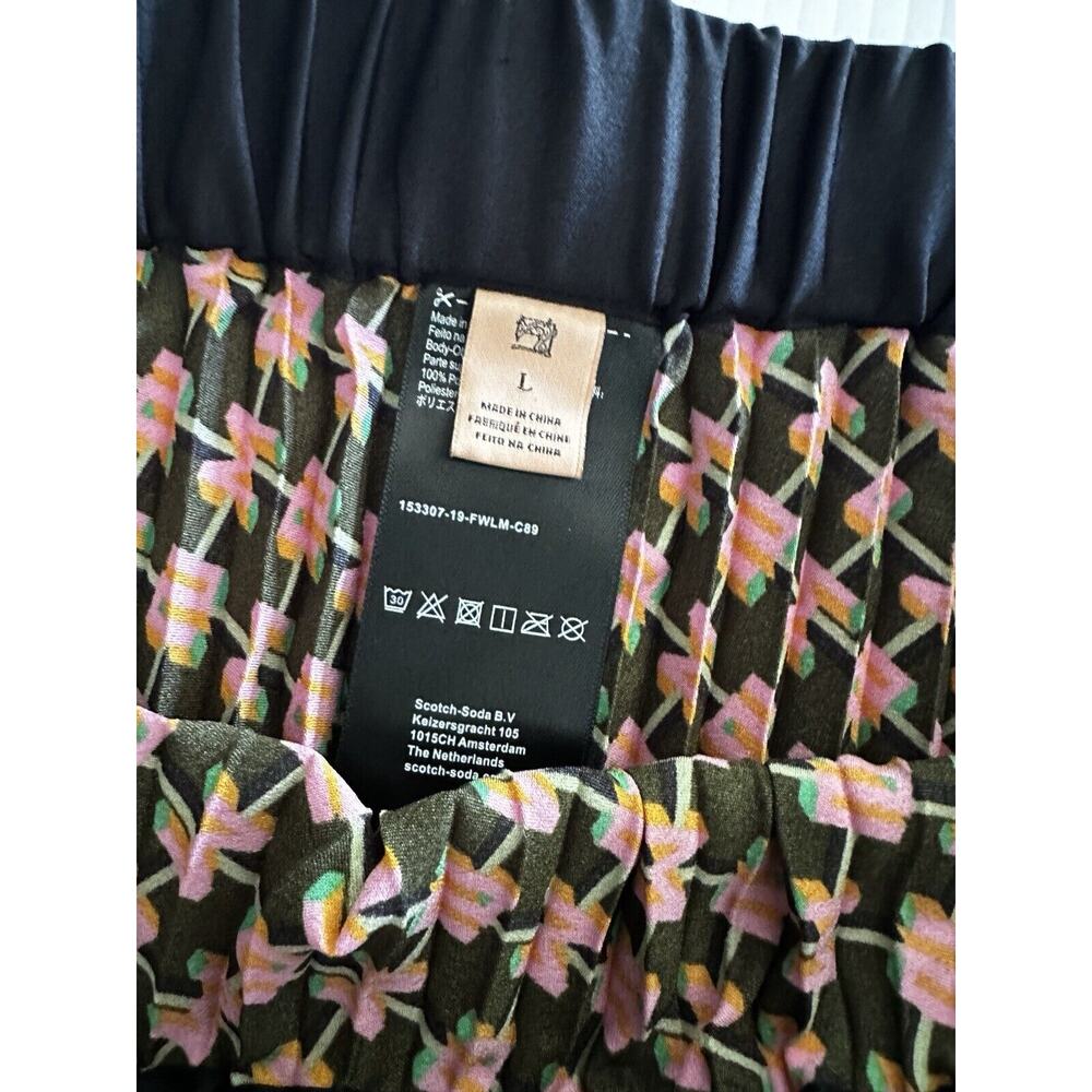 Scotch & Soda Black and Pink Pleated Midi Skirt - Picture 11 of 11